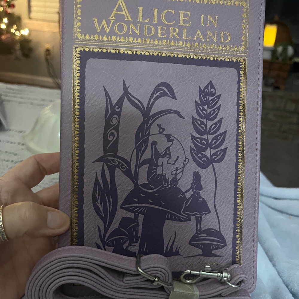 Alice in Wonderland Crossbody/Wristlet Purse NWOT - Picture 6 of 9